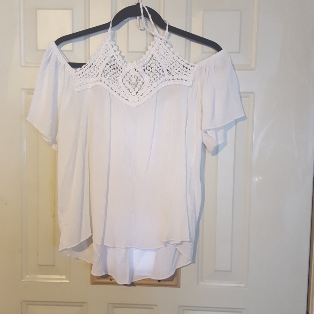 white of the shoulder top